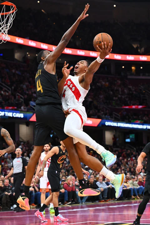 에반 모블리, 스코티 반즈