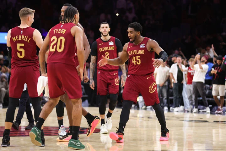 도노반 미첼, 캐브스