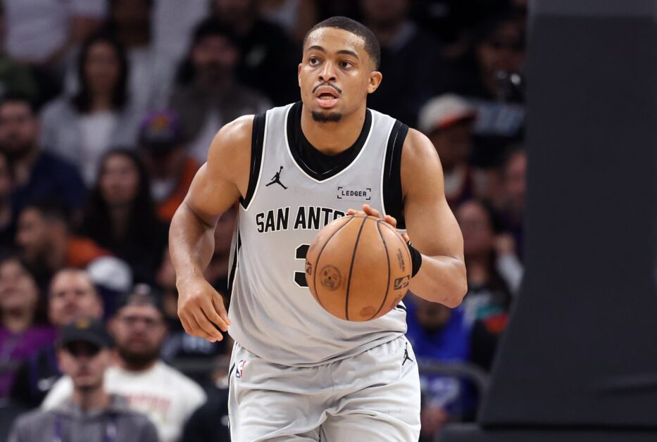 The Athletic: 라마 드라마: Keldon Johnson, Spurs는 NBA 컵을 매우 진지하게 받아들이고 있습니다.