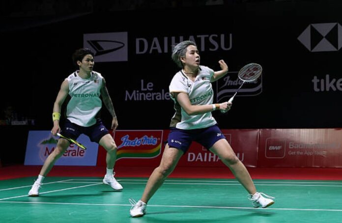 말레이시아의 Chen Tang Jie와 Toh Ee Wei가 Terry Hee-Gloria Emanuelle Widjaja를 물리치고 2026년 인도네시아 마스터스 준결승에 진출했습니다. (사진=AFP)
