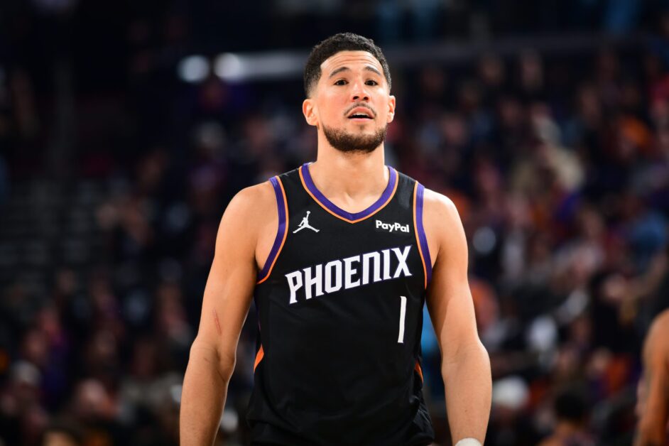 The Athletic: Devin Booker가 급증하는 Phoenix Suns에 비이기심과 ‘하키 어시스트’를 불어넣는 방법
