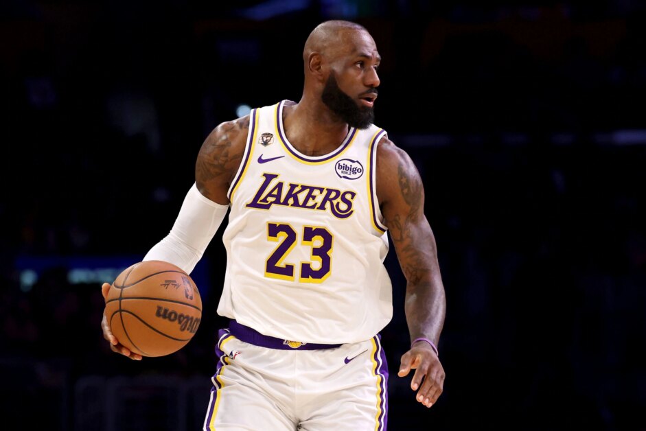 Yahoo Sports: 레이커스 스타 LeBron James는 Trail Blazers에게 패한 후 역사상 모든 NBA 선수의 33% 이상을 상대했습니다.
