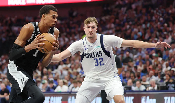 빅터 웸바야마, 쿠퍼 플래그