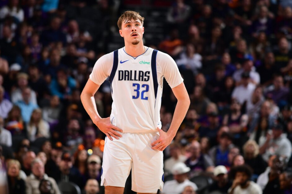 Yahoo Sports: Cooper Flagg NBA 데뷔 유니폼이 비공개 판매로 100만 달러에 판매됨