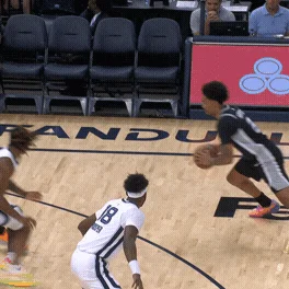 Spurs ball movement