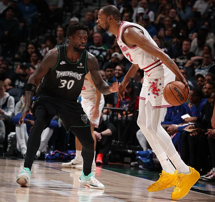 Julius Randle, Kevin Durant